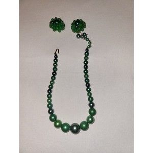 Vintage Various Green Shades Beaded Necklace And Clip On Earrings